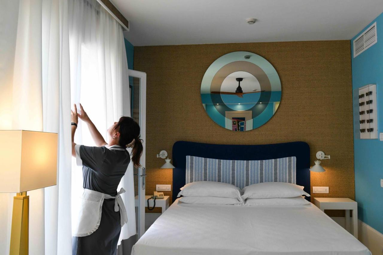 Hotel Majestic Lido di Jesolo Bagian luar foto