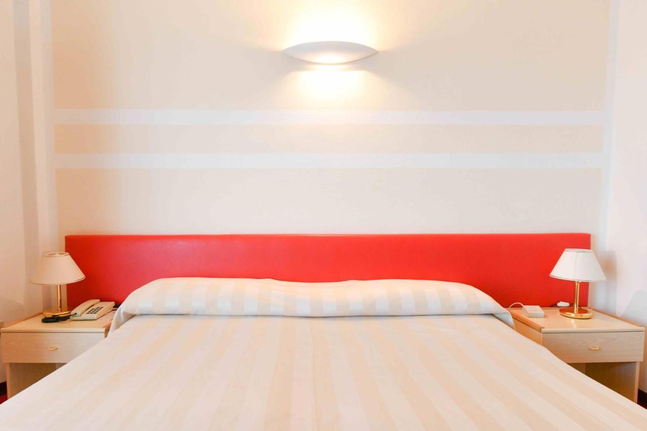 Hotel Majestic Lido di Jesolo Bagian luar foto