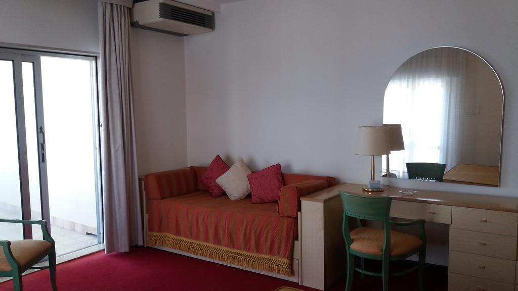 Hotel Majestic Lido di Jesolo Bagian luar foto