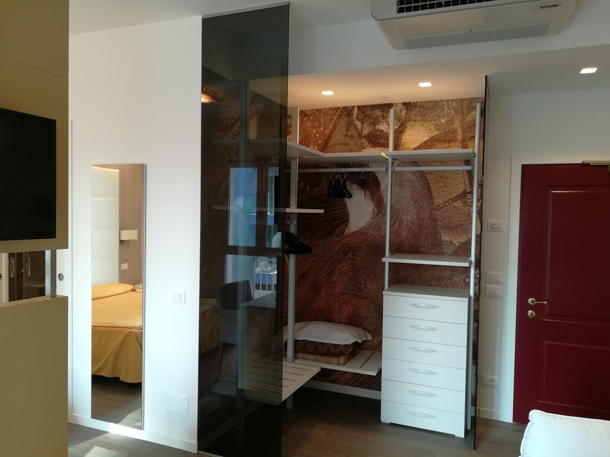 Hotel Majestic Lido di Jesolo Bagian luar foto