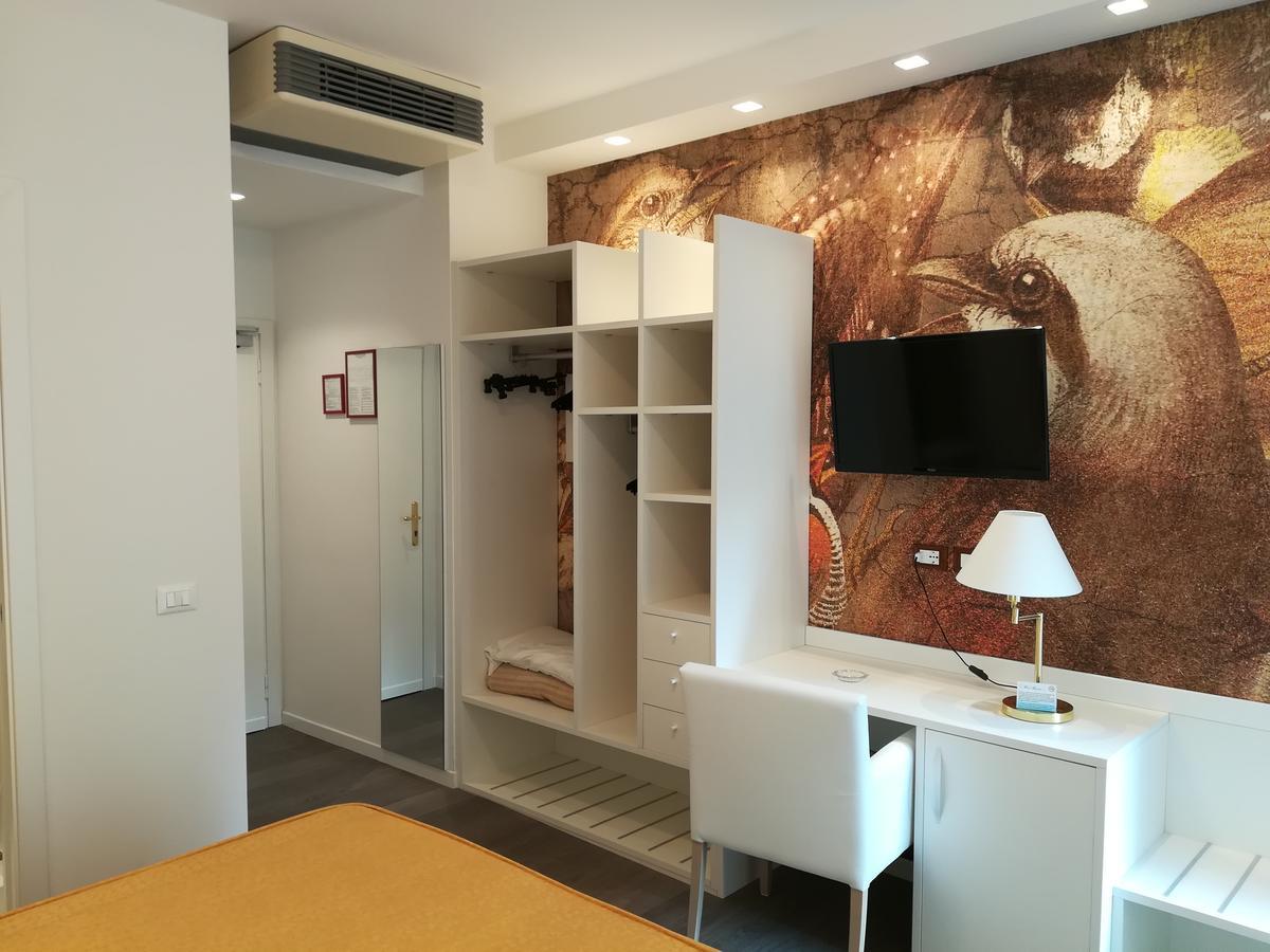 Hotel Majestic Lido di Jesolo Bagian luar foto